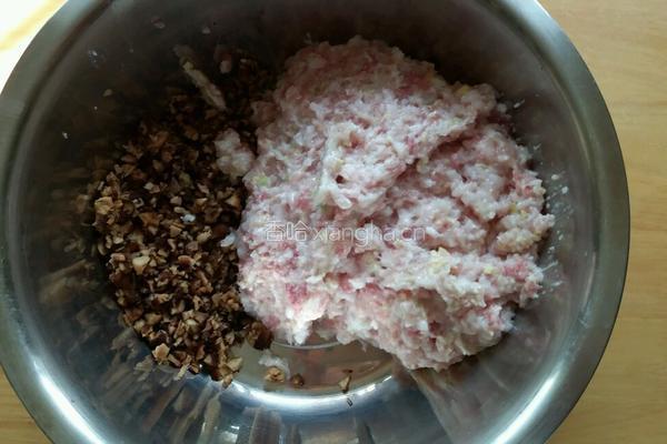 五花肉白菜香菇水饺的做法图解8
