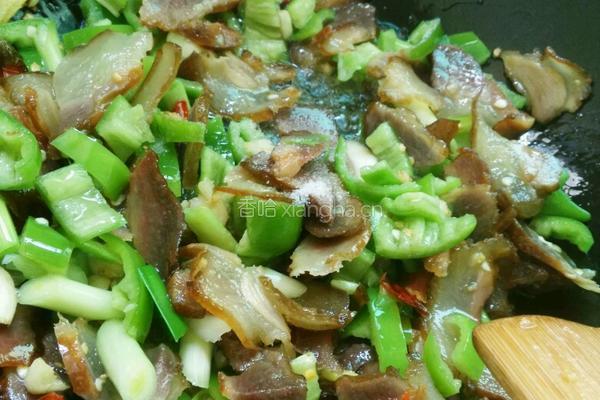 蒜炒腊肉的做法图解7