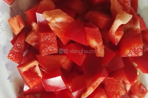 五彩鸡丁的做法图解2