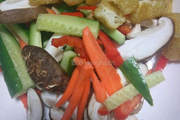 什锦鸡脯肉的做法图解2