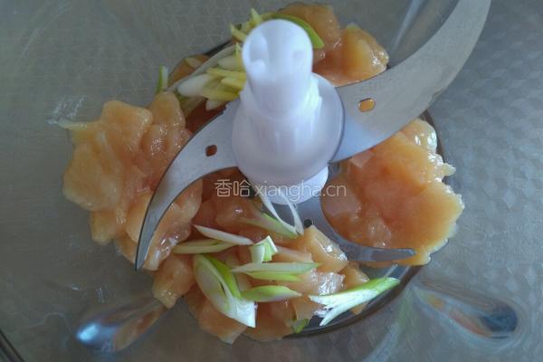 番茄汁鸡肉丸的做法图解3