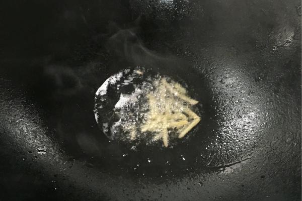 清炒莴笋丝的做法图解3