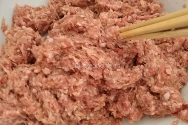 龙虾猪肉馅饺子的做法图解3