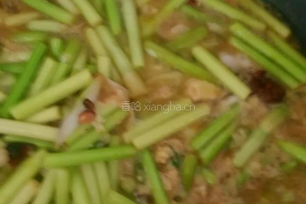 鸡蛋炒蒜苔的做法图解3