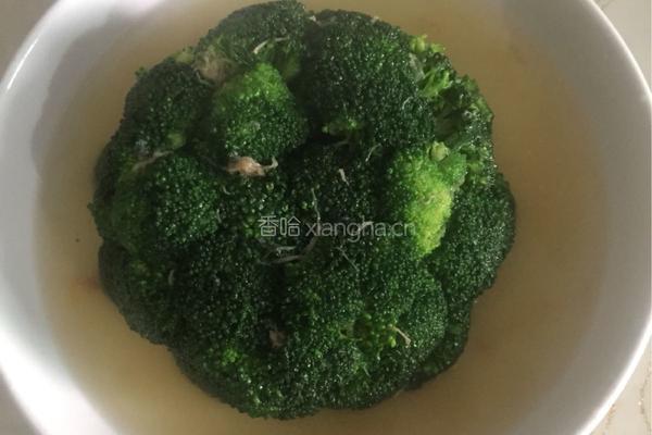 鳐柱鲍汁扒西兰花的做法图解3