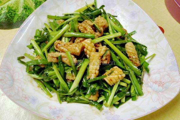 鱿鱼炒韮菜的做法图解12