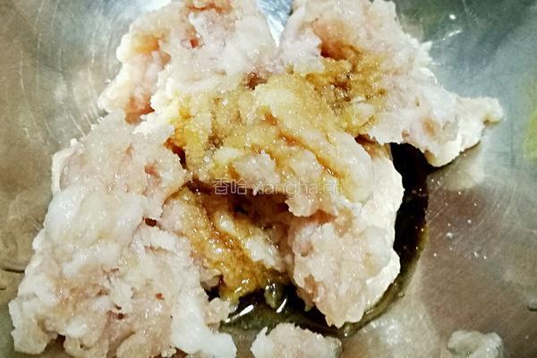 莴笋猪肉饺子的做法图解5