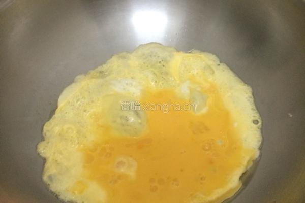 青椒鸡蛋炒火腿的做法图解3