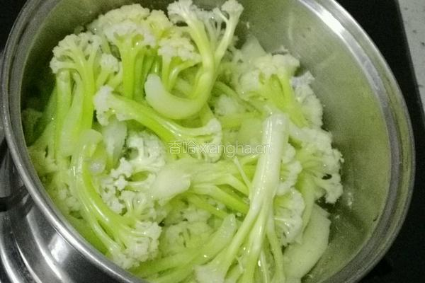 玉扇翡翠花菜的做法图解4