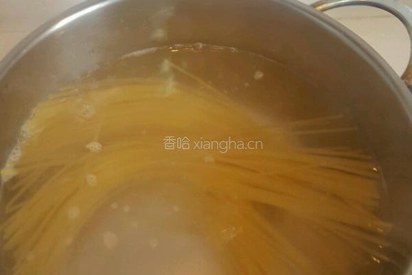 芝士奶油蘑菇培根意面（3人份）的做法图解6
