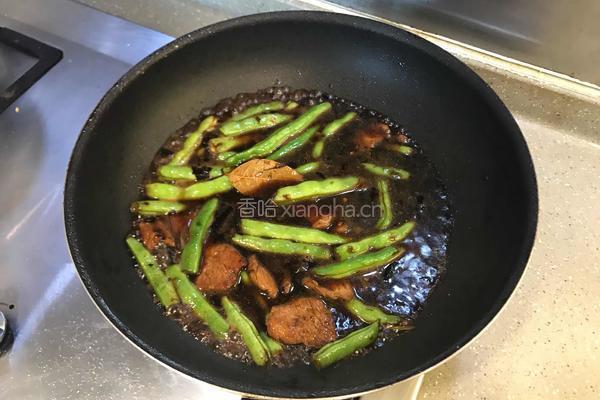 黯然销魂豆角炖肉盖饭的做法图解5