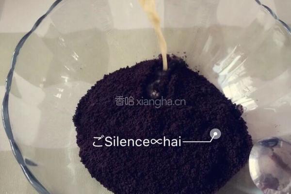 蓝莓慕斯夹层蛋糕的做法图解1