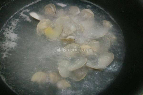 蛤蜊丸子汤的做法图解2