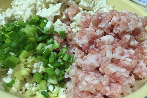 肉丸子蛋燕汤的做法图解2