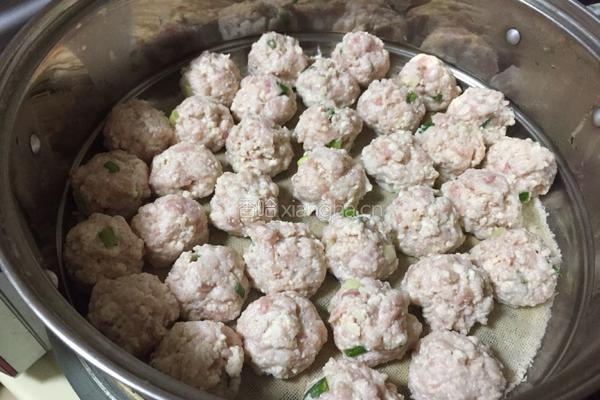 肉丸子蛋燕汤的做法图解4