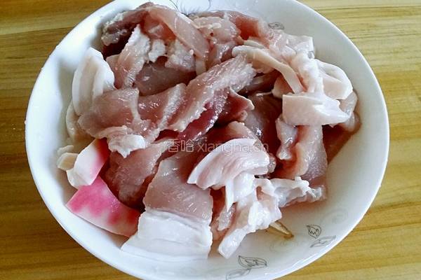 慈姑焖肉的做法图解3