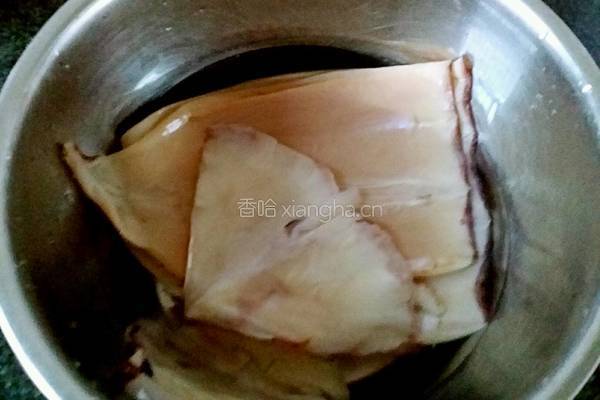 炒鱿鱼的做法图解2