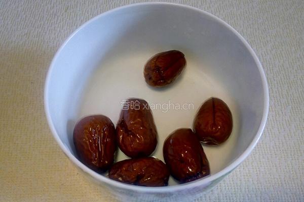 红豆红枣养颜补血豆浆的做法图解3