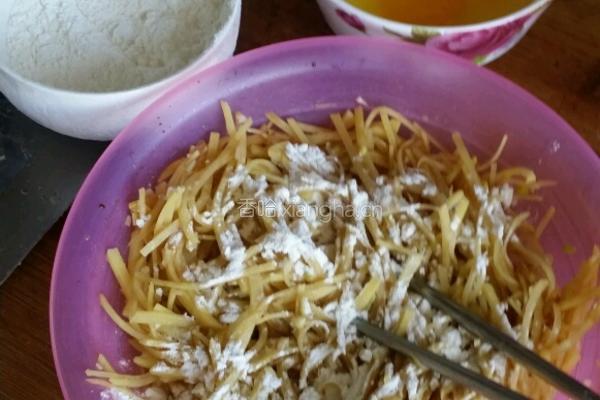 土豆丝烙饼的做法图解3