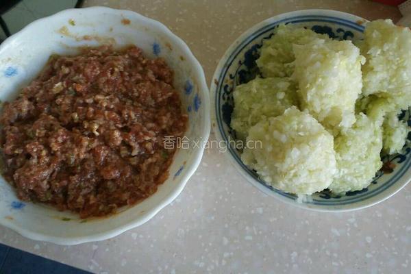 破五羊肉百财水饺的做法图解2
