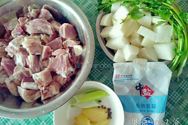 清炖羊肉萝卜汤的做法图解2