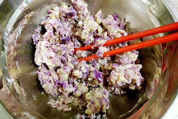 紫薯蛋黄酥的做法图解6