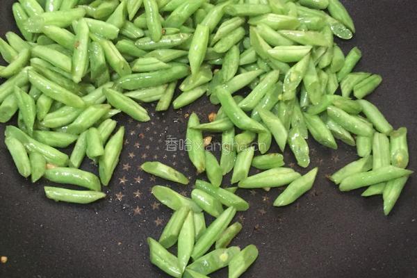 肉沫榄菜四季豆的做法图解1