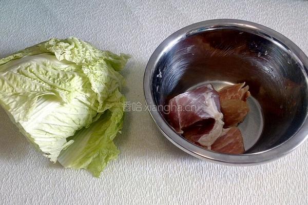 白菜肉卷的做法图解1