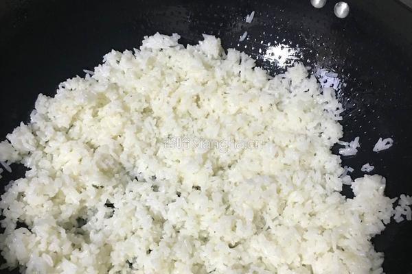 鸡蛋炒饭的做法图解4