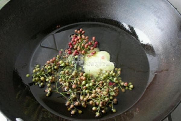 花椒油炝翡翠的做法图解1