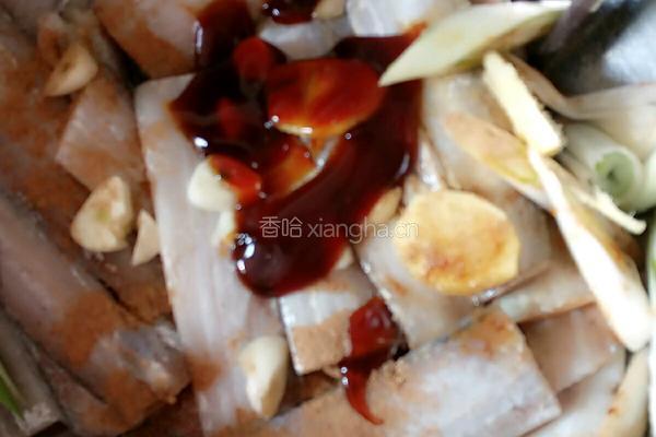 香酥带鱼的做法图解1