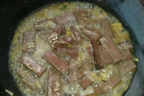葱花炒红豆腐的做法图解5