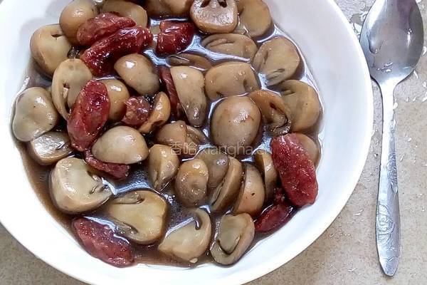 草菇炒腊味的做法图解8