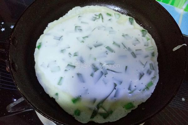 韭菜鸡蛋煎饼的做法图解9