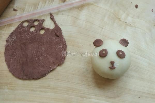 熊猫蛋黄酥的做法图解16