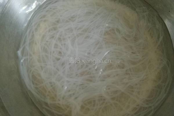 肉丝白菜炒粉丝的做法图解4