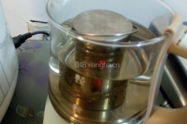 港式奶茶的做法图解6