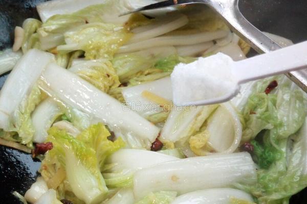 酸辣白菜的做法图解4
