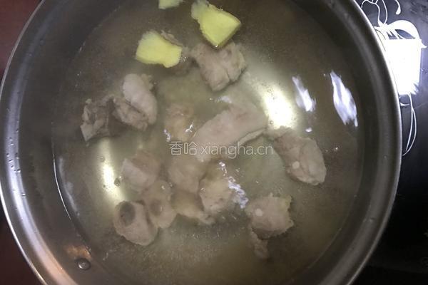 海带排骨汤的做法图解4