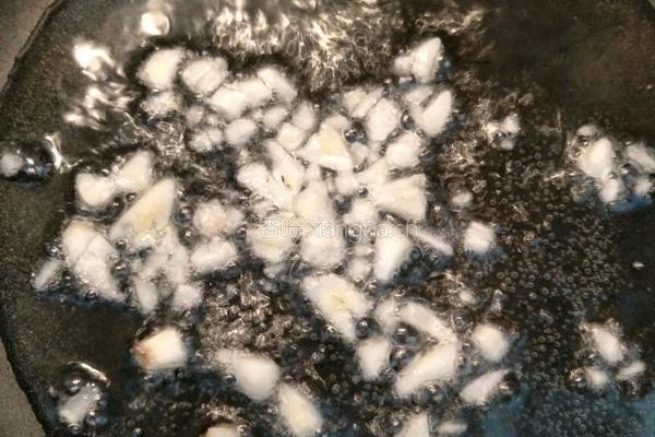梅干菜炒茄子的做法图解4