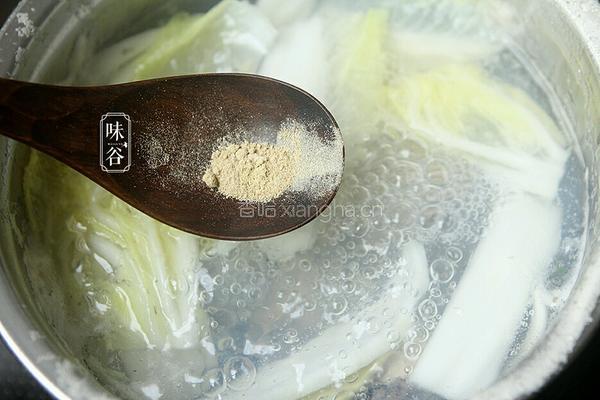 牡蛎白菜汤的做法图解5