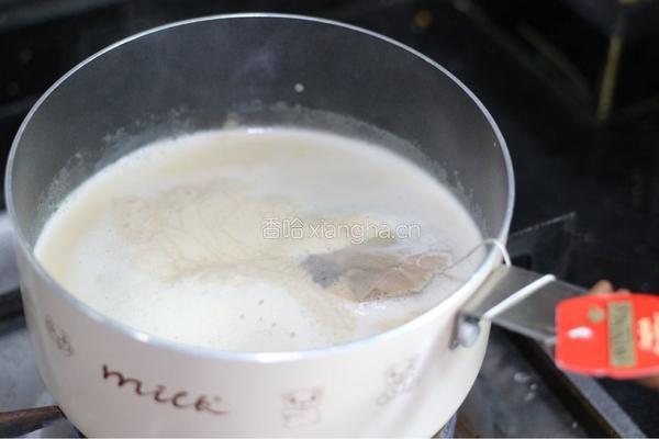 抹茶红豆奶茶的做法图解3