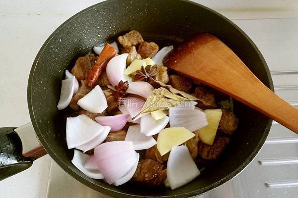 番茄牛腩的做法图解7