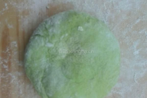 春色满餐桌之菠菜汁面团的做法图解10