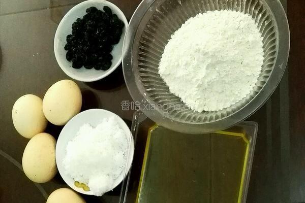 黑加仑脆皮蛋糕的做法图解1
