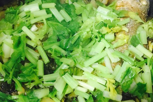 酸菜焖黄花鱼的做法图解12