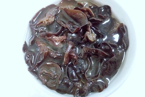 白菜炖粉条的做法图解2