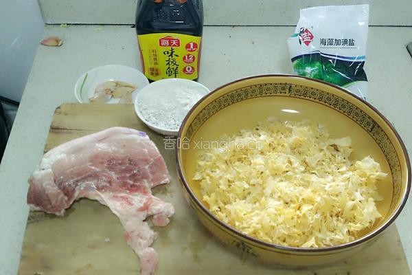 银耳炒肉的做法图解1