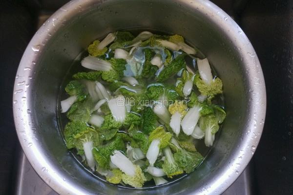 蒜蓉火腿黄心菜的做法图解2