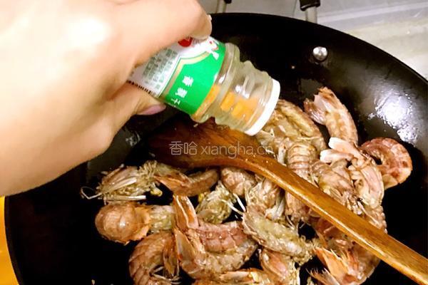 椒盐濑尿虾的做法图解3